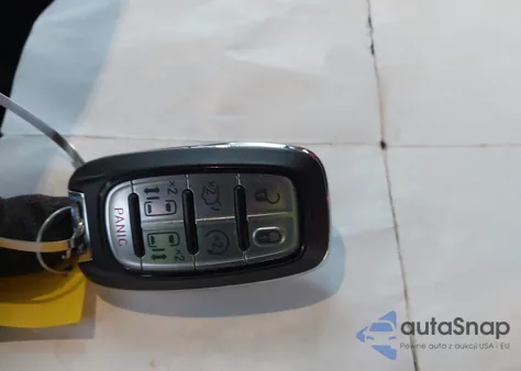 2017 Chrysler Pacifica Limited z USA, uszkodzony, nr VIN 2C4RC1GG0HR592914